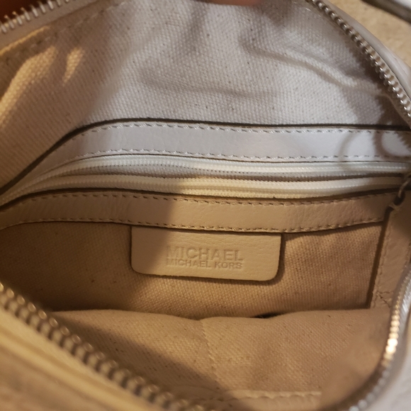Michael Kors small leather bone white handbag - Picture 3 of 3